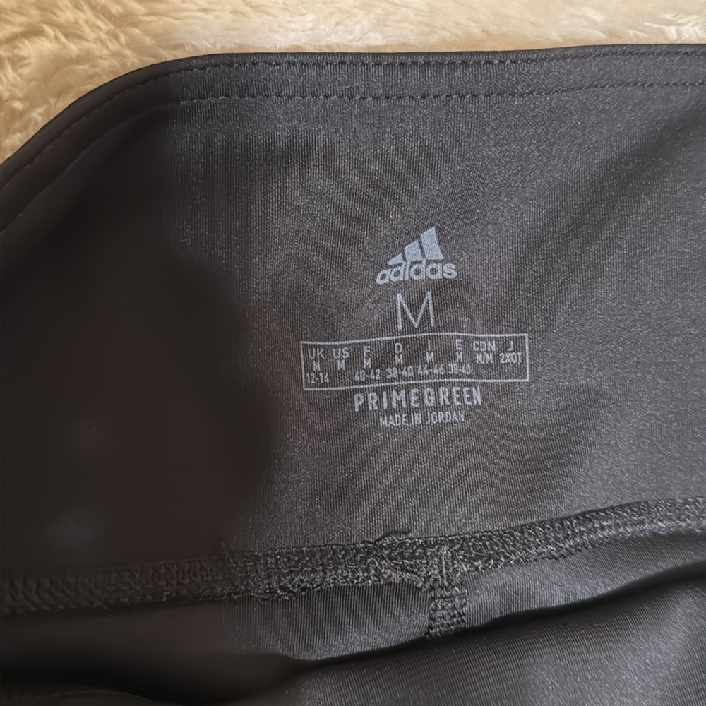 Adidas legging size medium - Picture 3 of 4